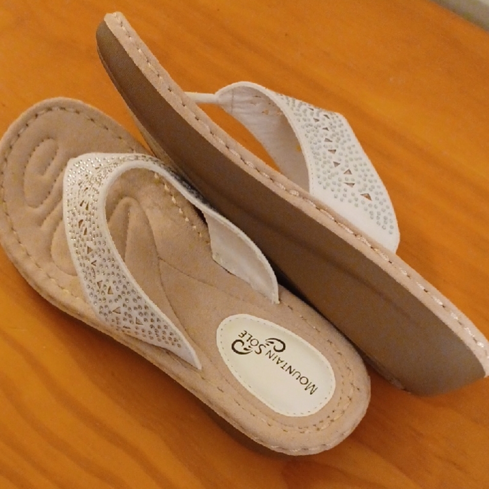 Mountain Sole Women's Beige Sandals with White Upper And Clear Crystal Sparkles